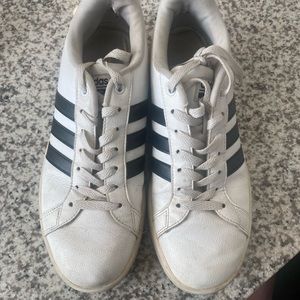 Adidas Sneakers